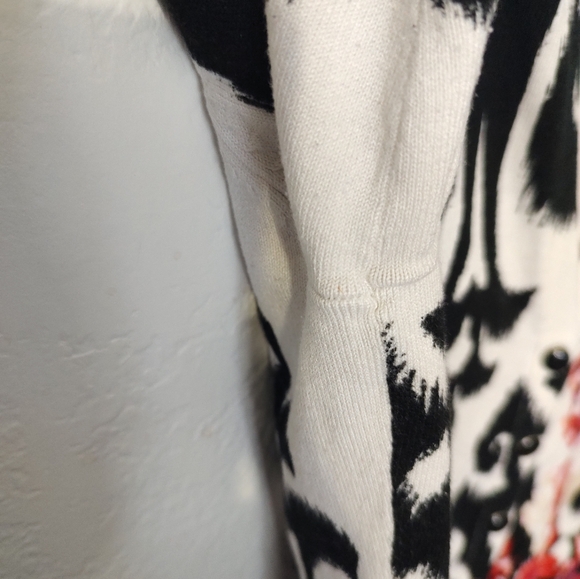 White House Black Market Black and White Cardigan with Pink Floral Design - Picture 5 of 12